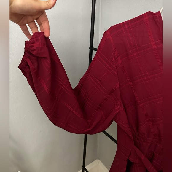 Relipop Wine Red Plaid Romper, Long Sleeve Waist Tie, V Neck, Size L, Never Worn - Picture 4 of 6